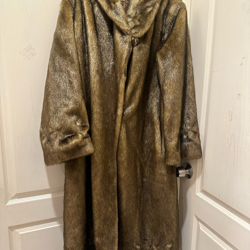 Elegant Brown Women's Coat